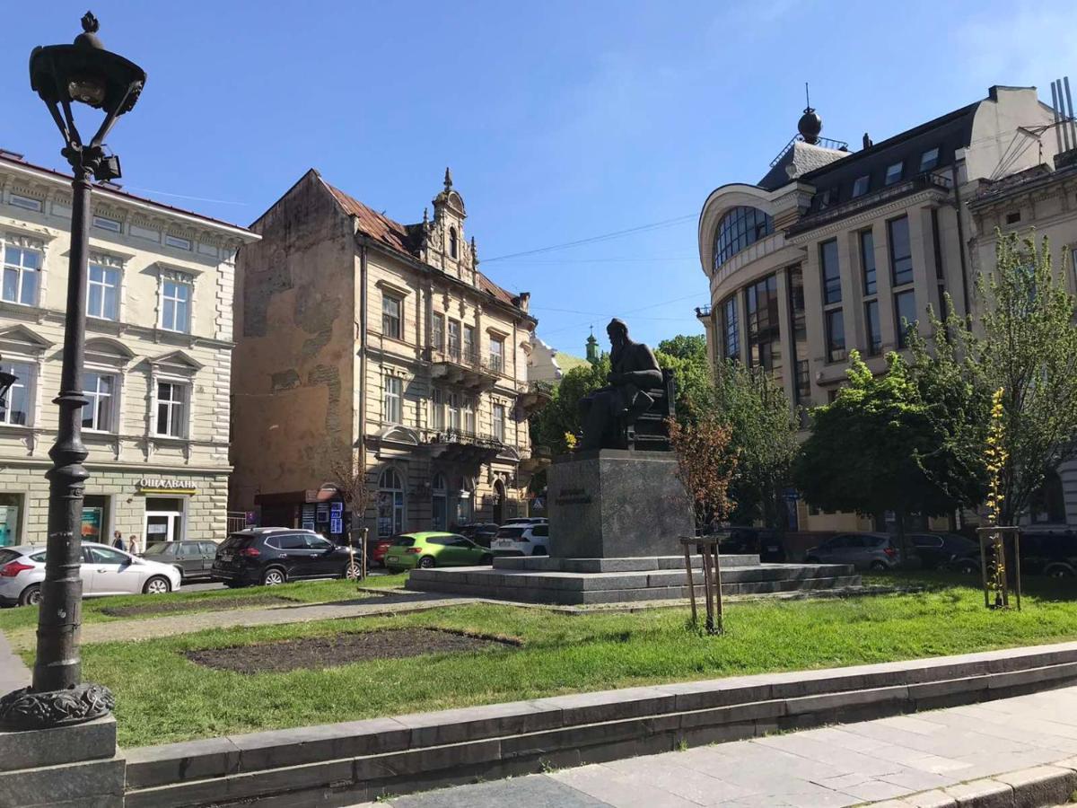 Apartments On Shevchenko Avenue Lviv Exterior photo